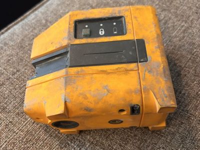 PLS 3 G Z 3 Point Green Laser Level Works Great