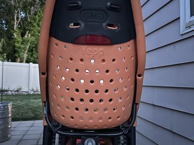 Thule Yepp Maxi Child Bike Seat - Orange-Easyfit - Excellent Condition.