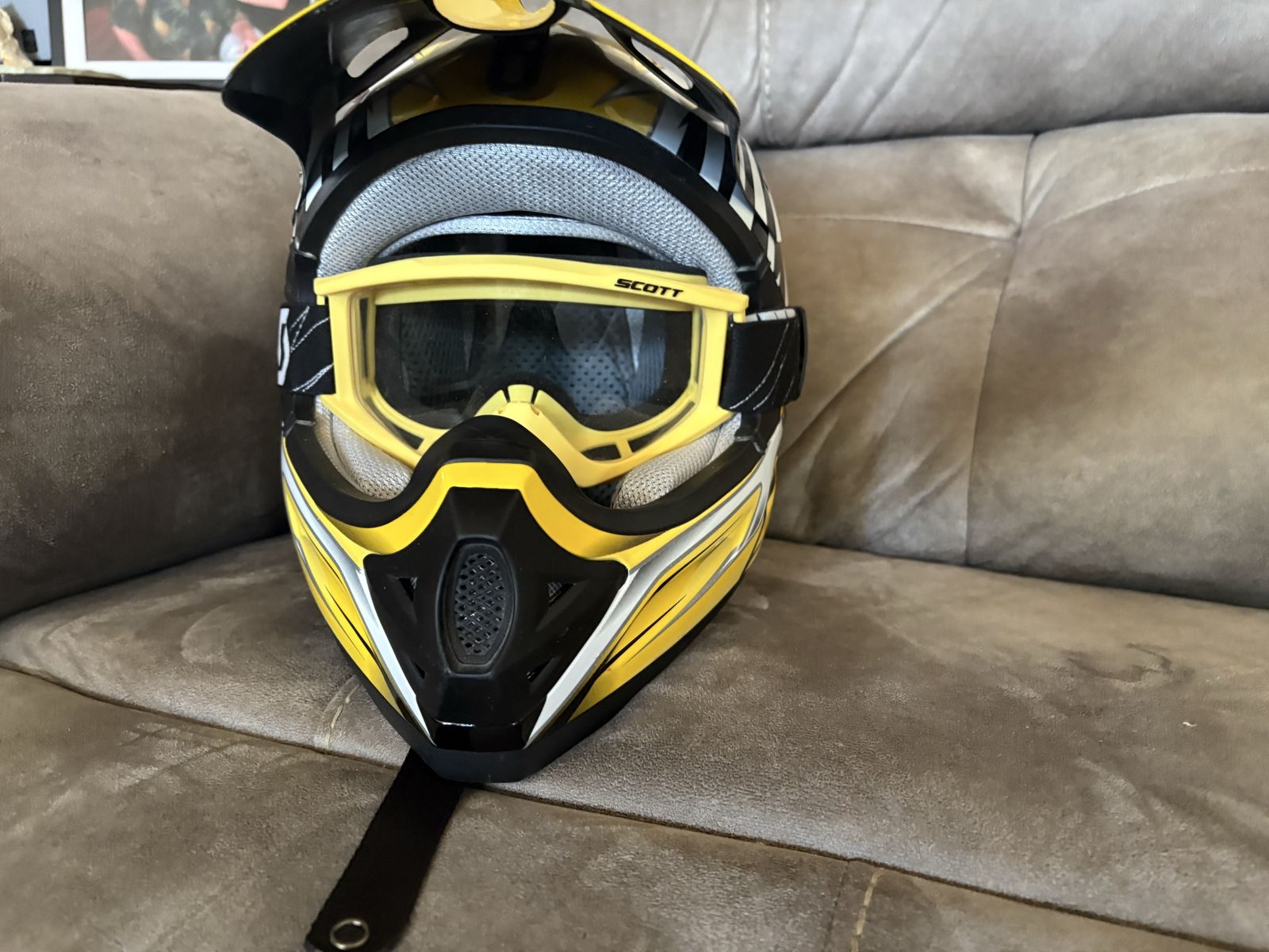 Vega Viper Motocross Helmet with Goggles - Yellow/Black/White, Size Large