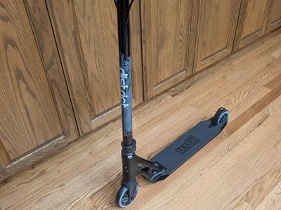 Kid Pro Scooter - District & Akashi