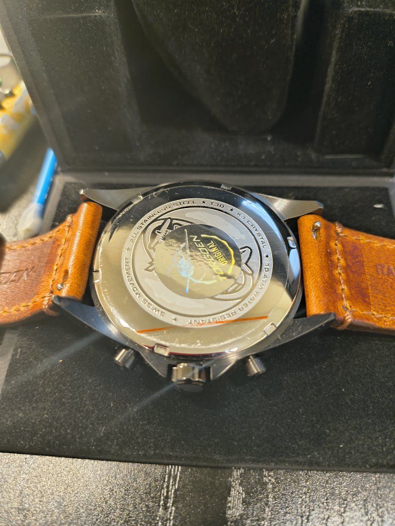 Main image 4