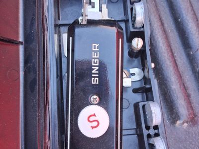 Singer Sewing Button maker in case!