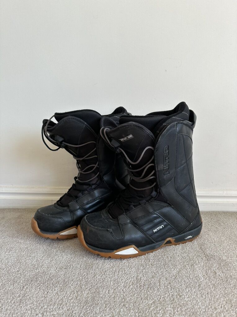 Nice Nitro Snowboard Boots 9