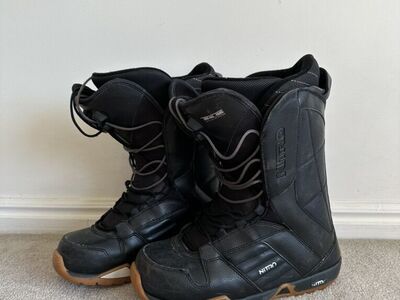 Nice Nitro Snowboard Boots 9