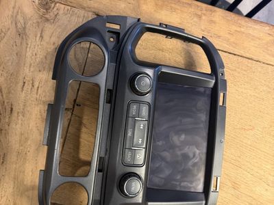 Touchscreen radio oem and satellite radio