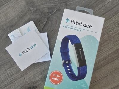 fitbit ace for kids / fitness tracker