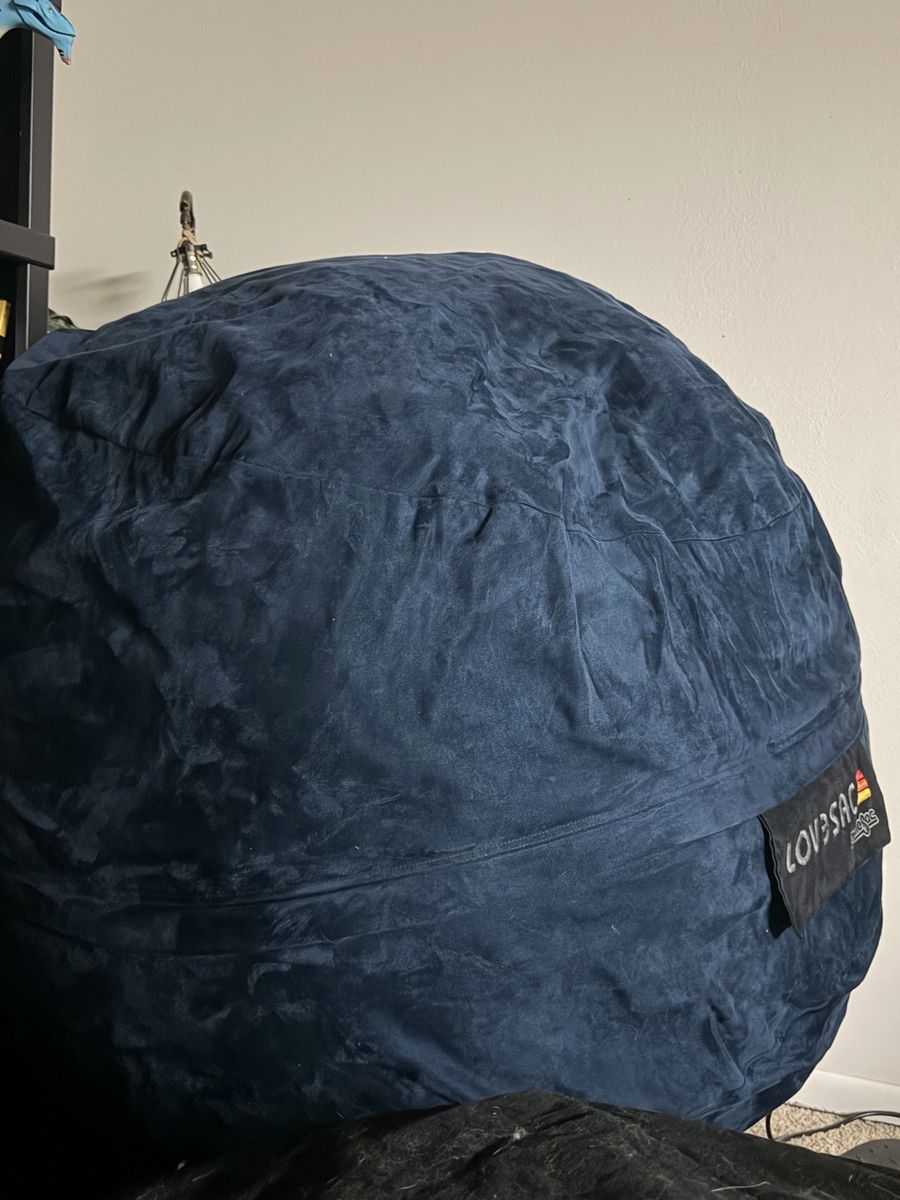 Lovesac Movie size