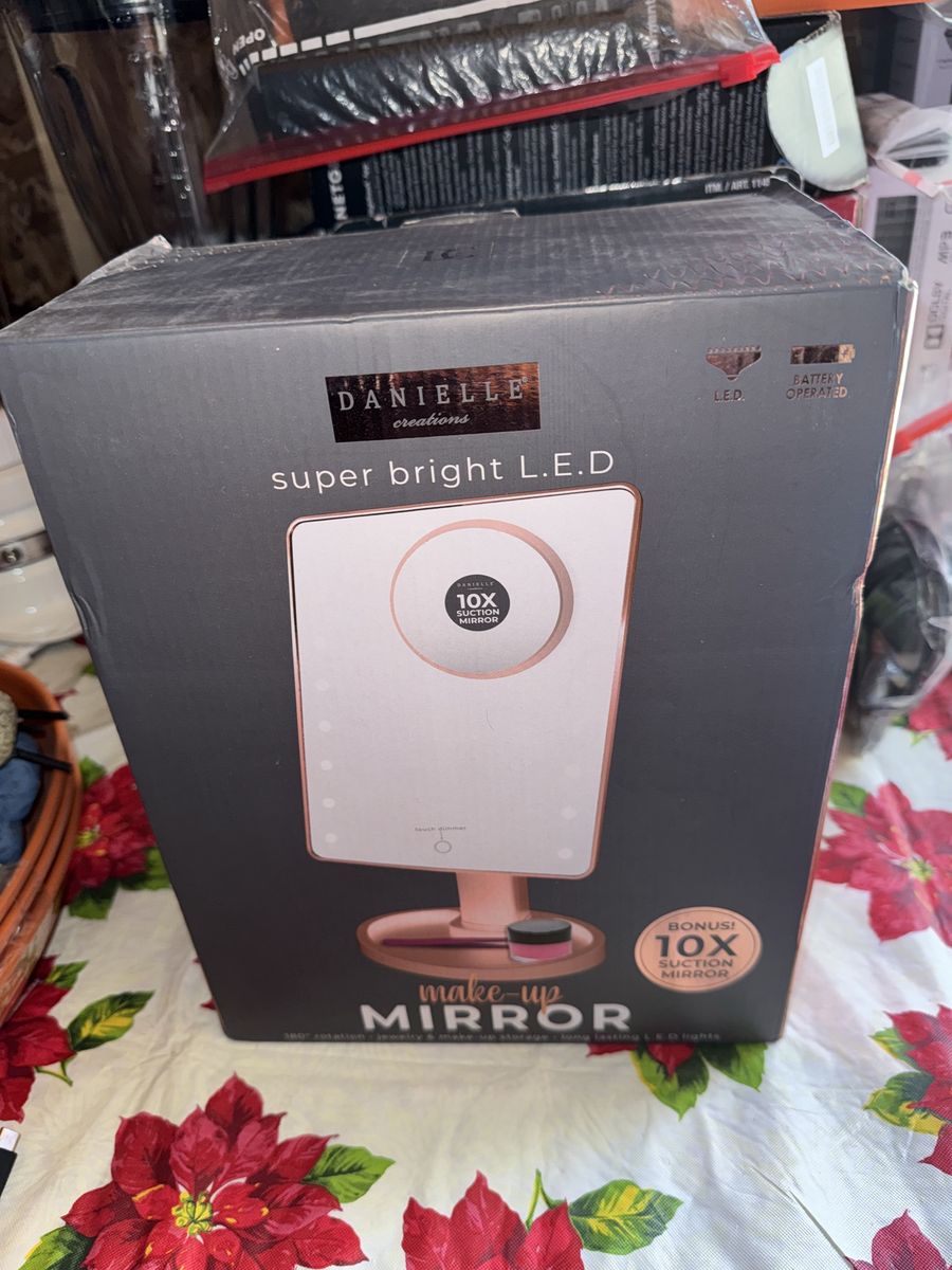 Danielle Creations super bright LED Make-Up Mirror.  Never Been Used