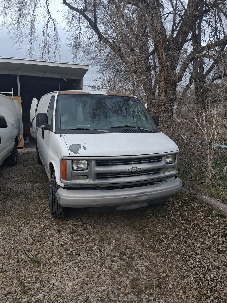 2002 CHEVROLET EXPRESS 3500