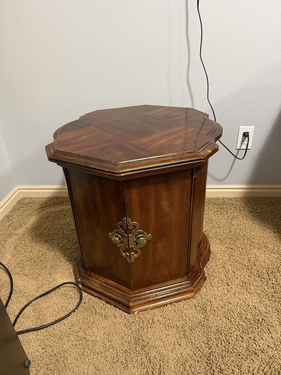 Main image 3