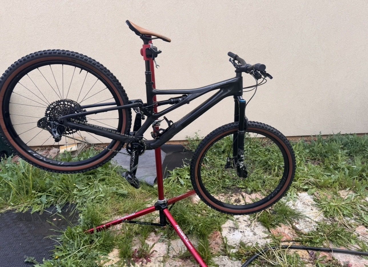 2022 Specialized Stumpjumper Full Suspension Mountain Bike Carbon