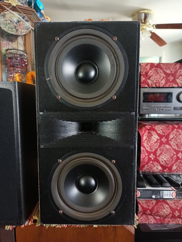 Main image 3