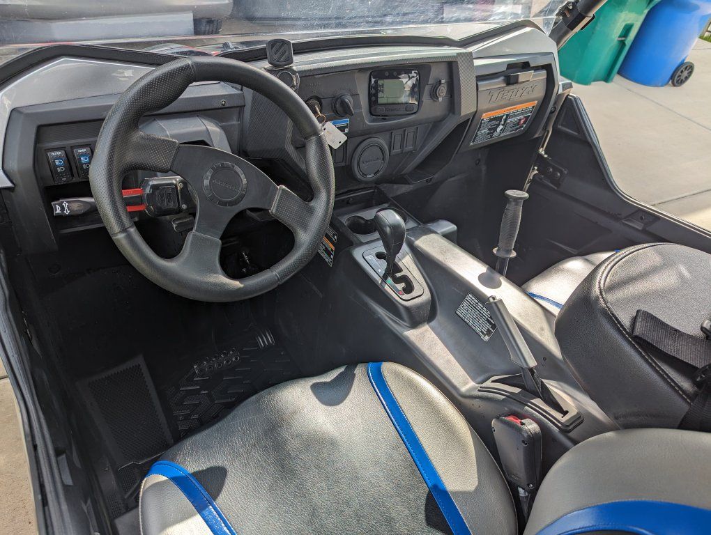 Main image 6