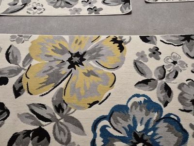 New floor rugs to brighten your room