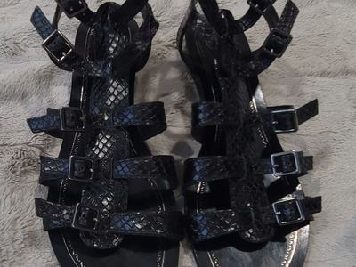 Antonio Melani Gladiator Leather Sandals (Size 7)