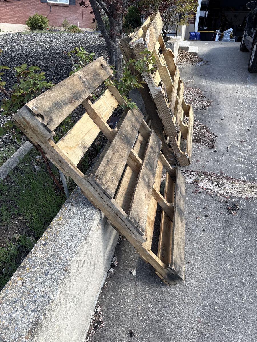 Free Pallets