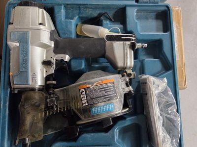 Makita AN611 Construction Coil Nailer - Pneumatic, in Hard Case