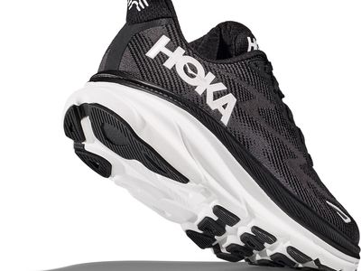 Women's size 7.5B Hoka Clifton 9 Road-Running Shoes