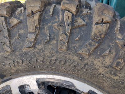 1 almost new tire 30x11r15