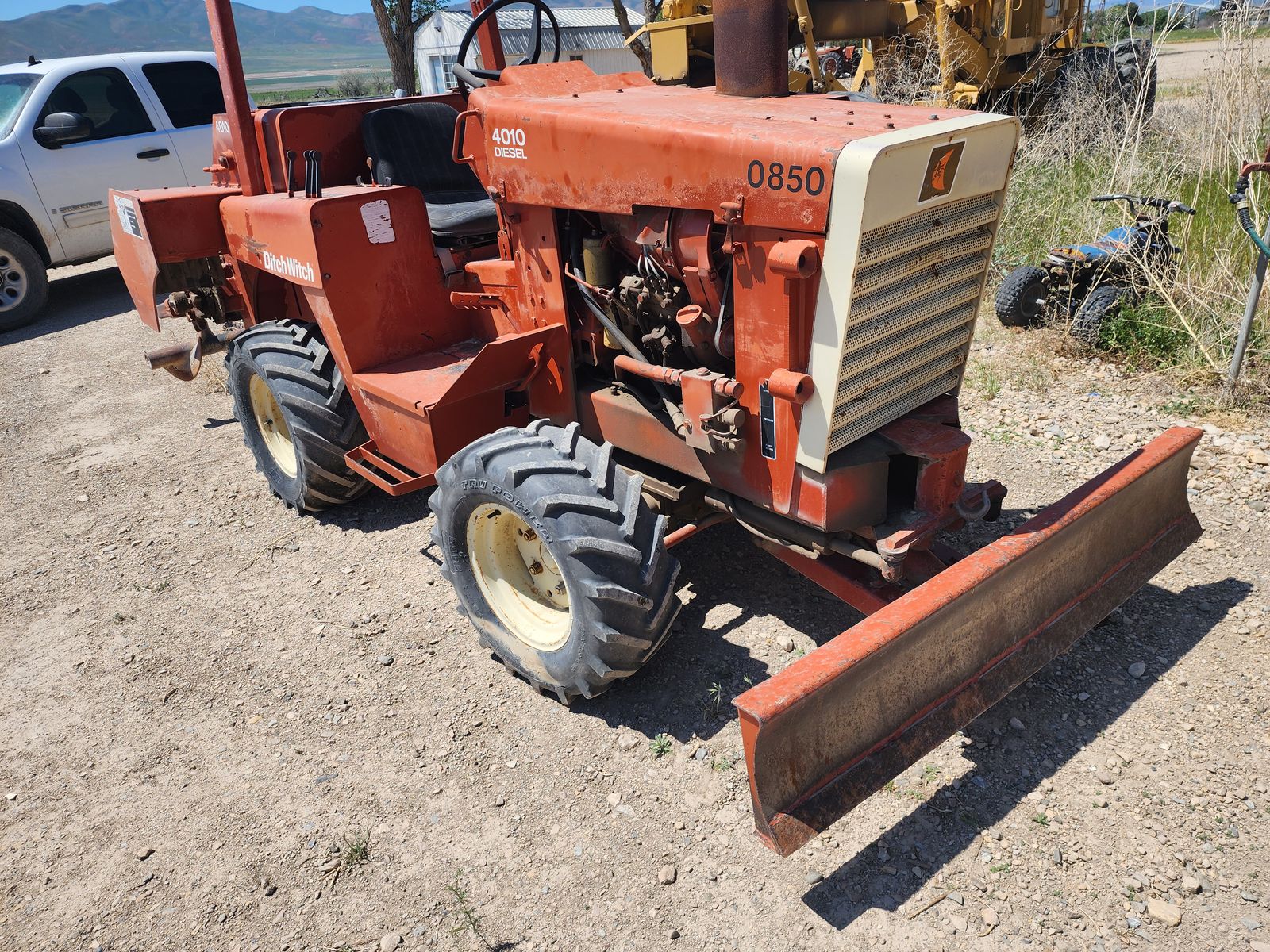 1984 Ditch Witch 4010DD trencher
