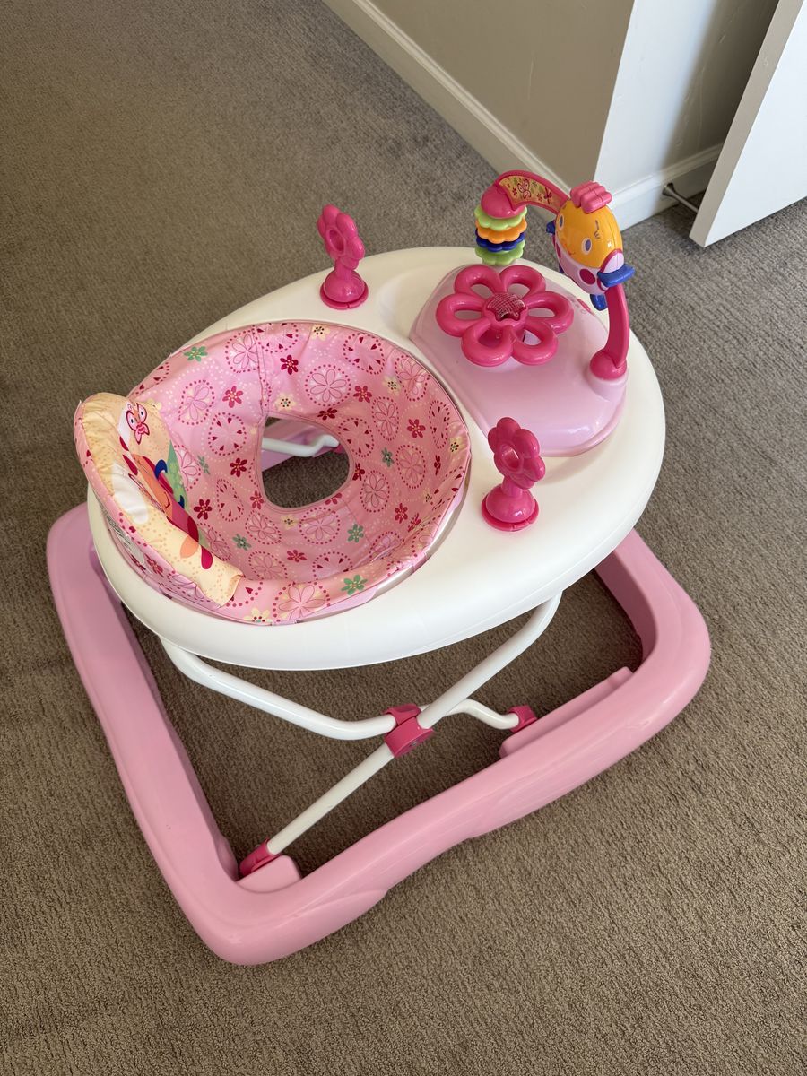 infant walkers with wheels