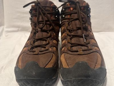 Merrell men’s size 11 coffee bean WP Leather and textile hiking boots