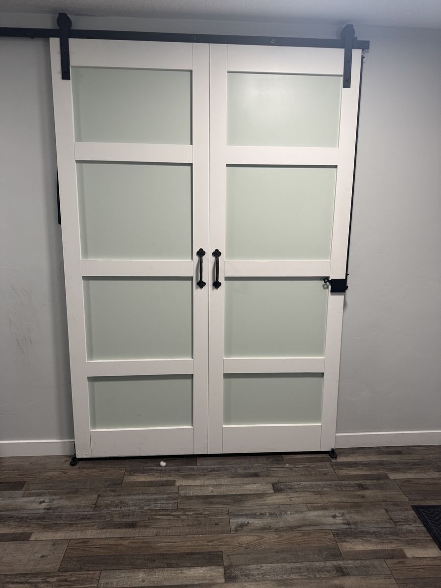 One piece barn door