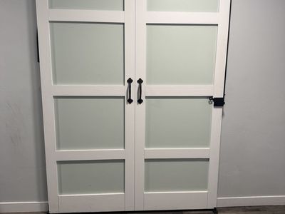One piece barn door