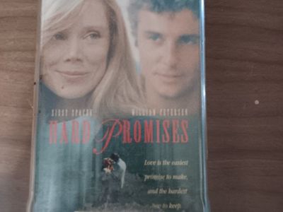 Hard Promises VHS Movie Tape Sissy Spacek William Petersen PG