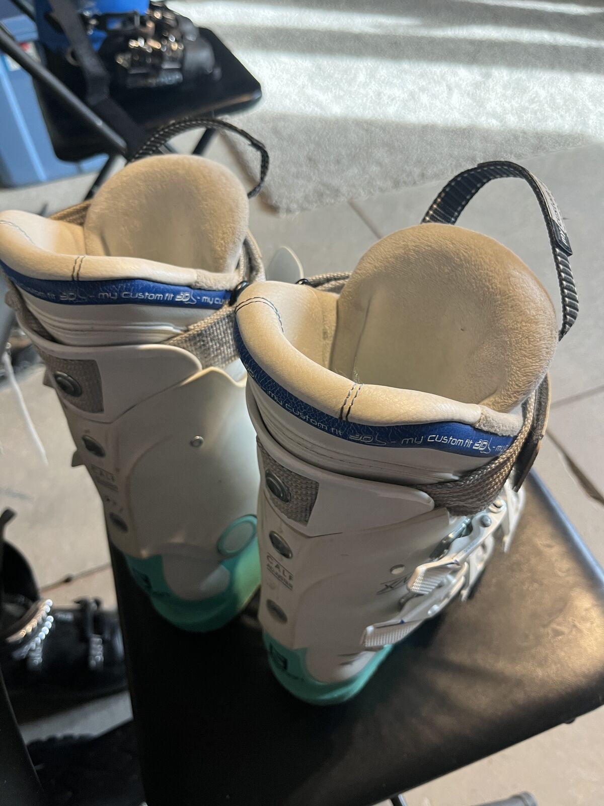 Salomon 22-23 cm and 23.5 ski Boots