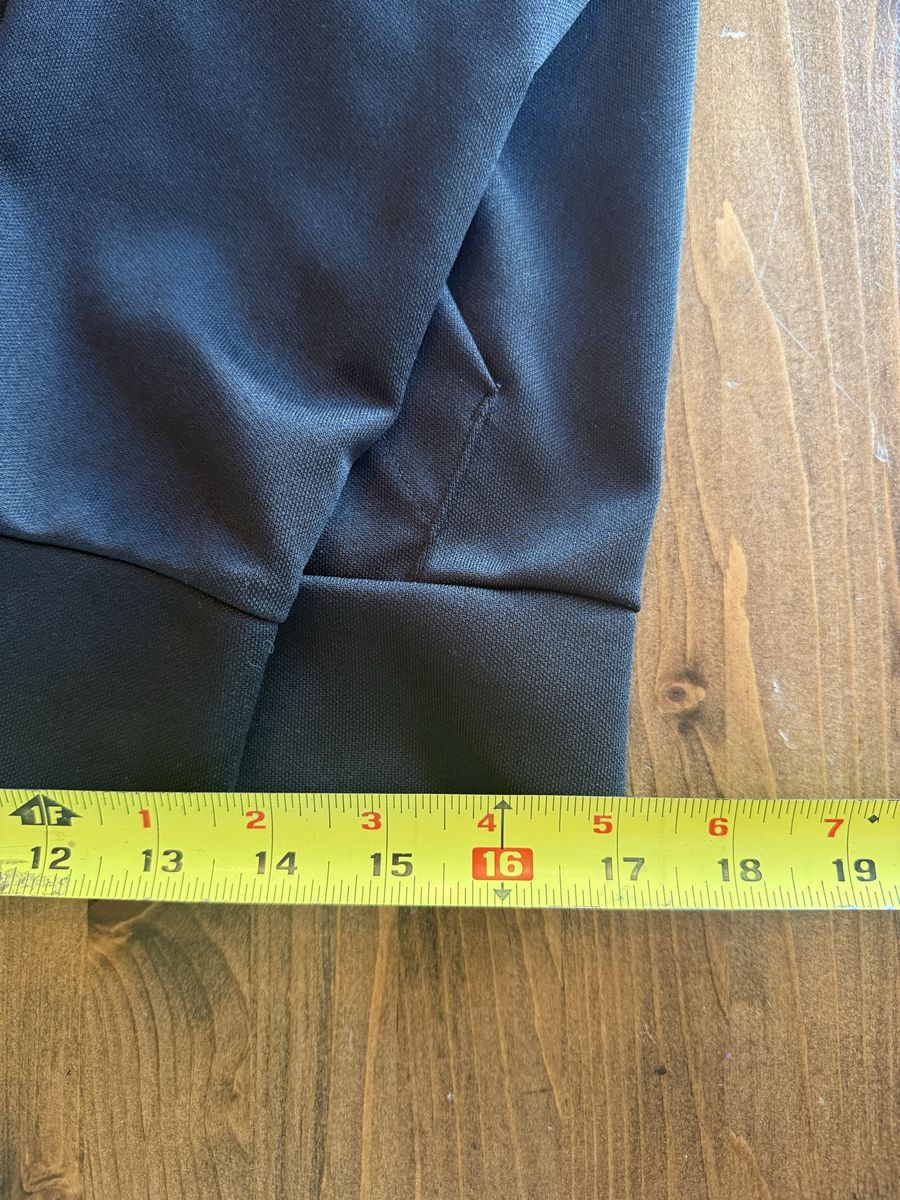 Main image 3