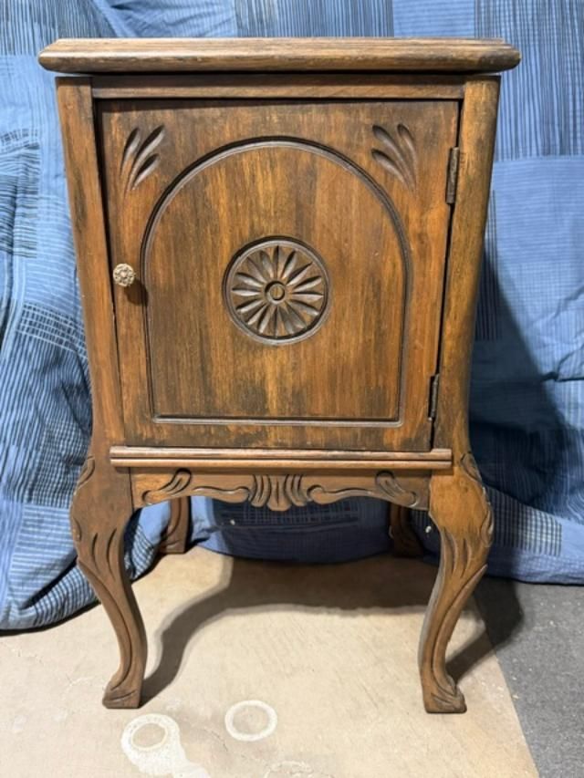 Vintage Wooden Humidor with Copper Interior & Carved Details - Antique Style End Table