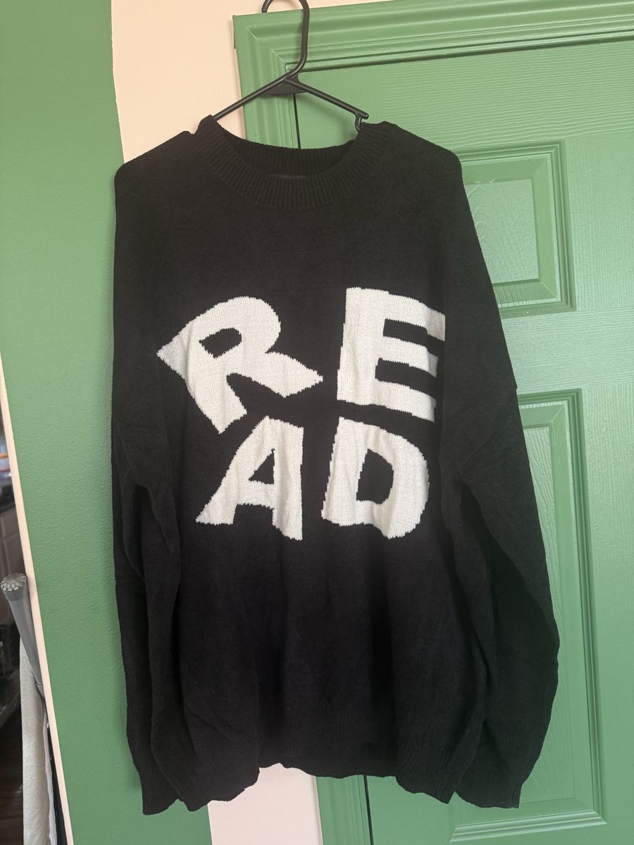 Women's XXL Black & White READ Graphic Knit Sweater
