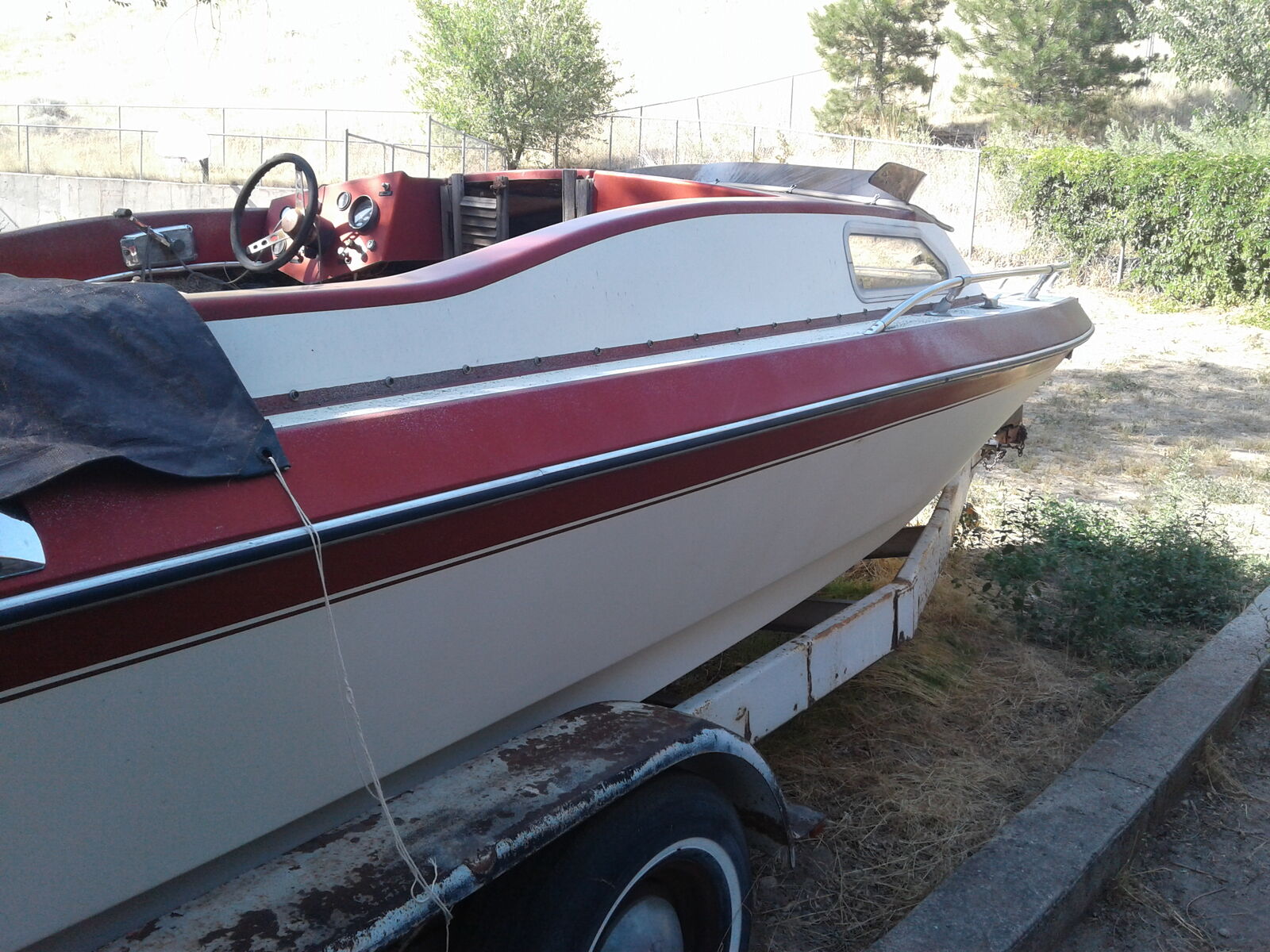 Nomad Cuddy Cabin Boat with Trailer