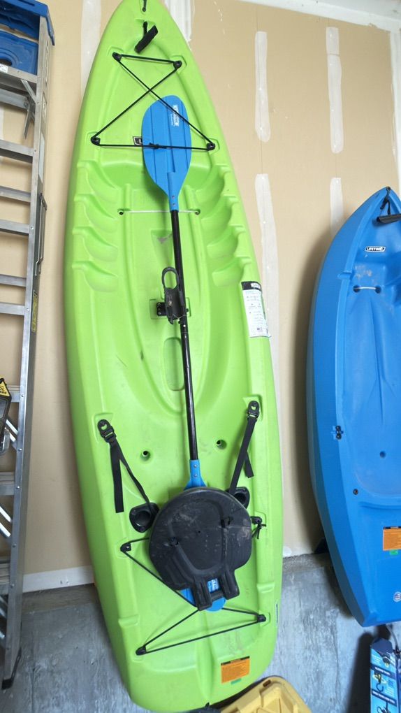 Lifetime Hydros Angler 85 Fishing Kayak