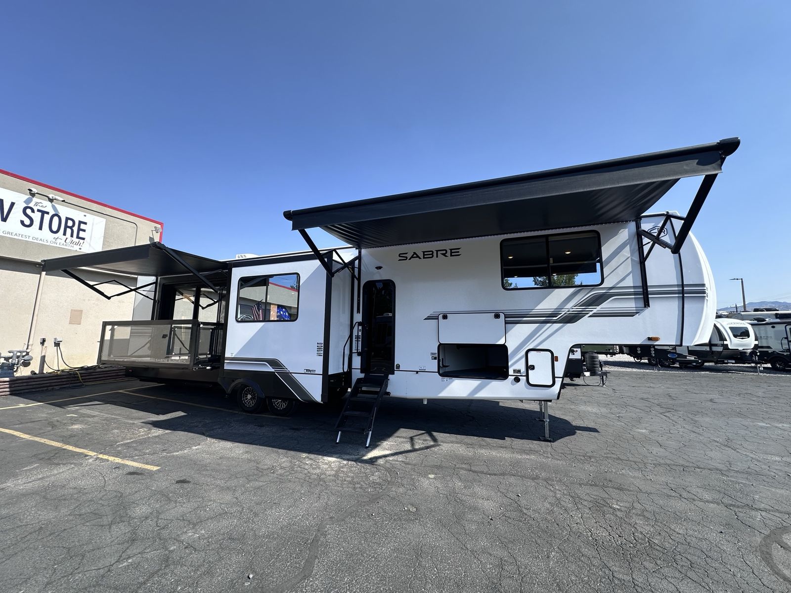 2027 37RVMILES Premium Luxury