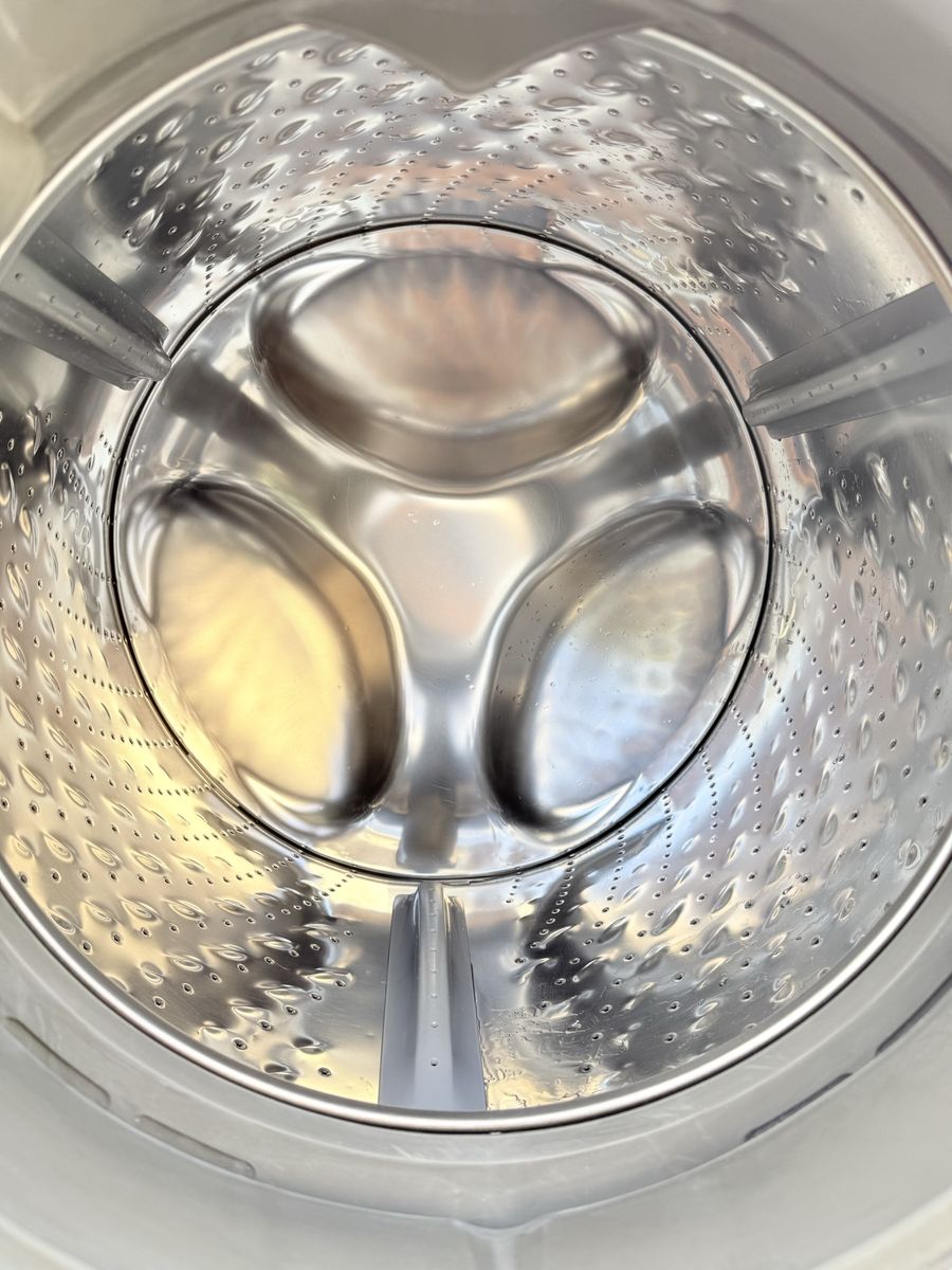 Main image 6