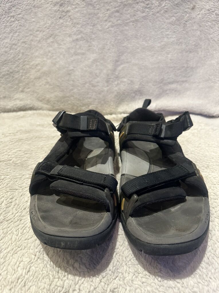 Teva Men’s Size 12 Black Sports Sandals.