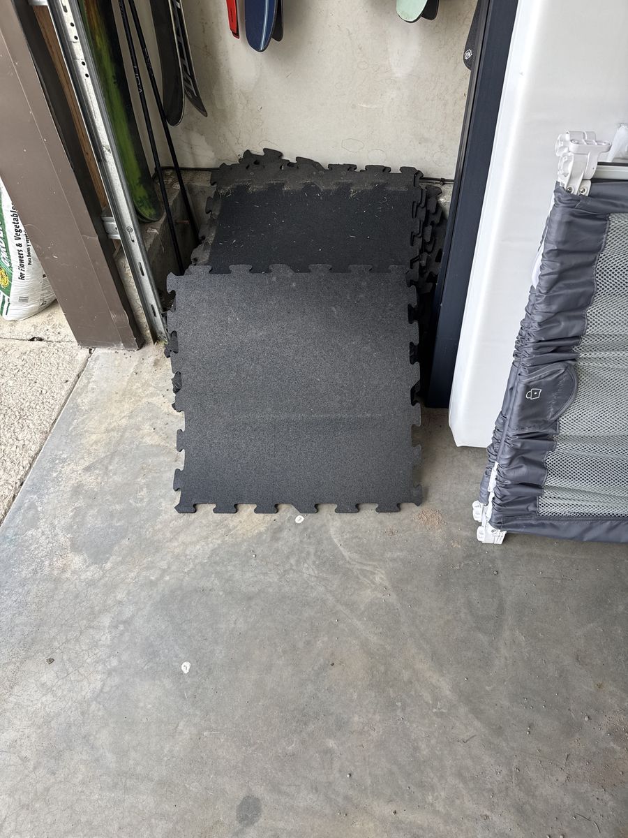 Rubber Gym Puzzle Flooring