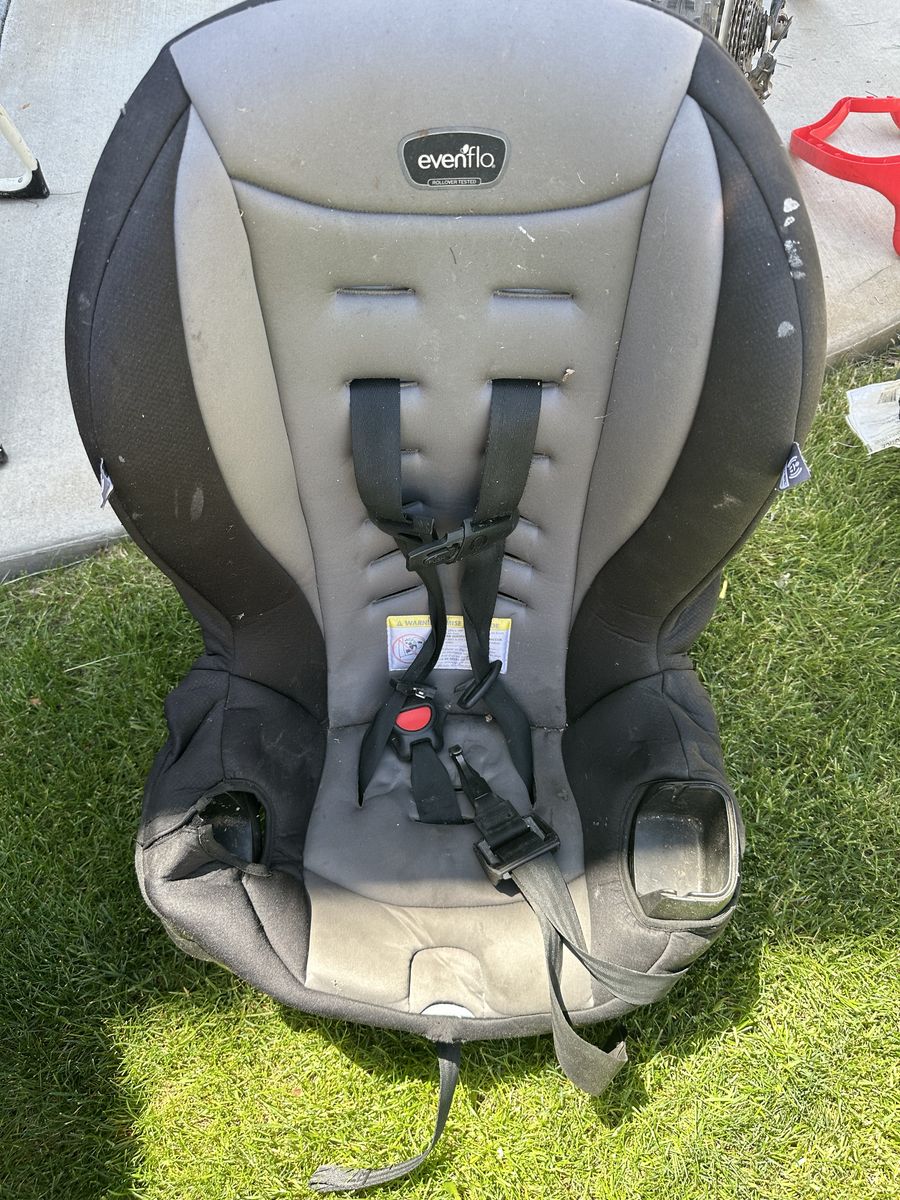 Evenflo 5-point Harness Carseat