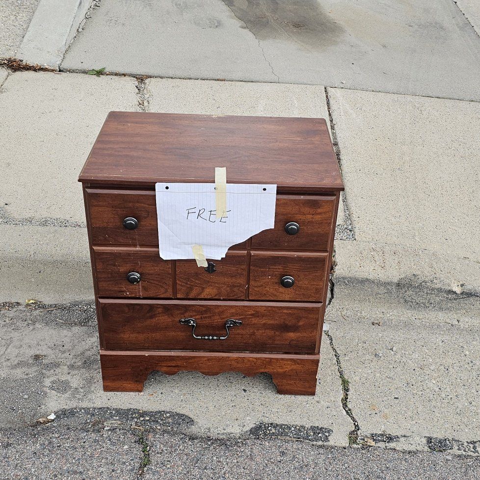Free Night Stand