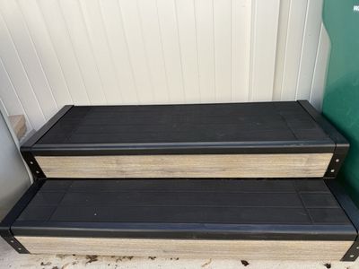 Bullfrog M Series Premium Spa Step