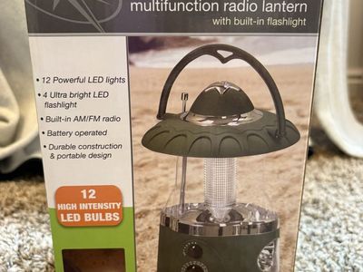 Northpoint multifunction radio lantern/built-in flashlight
