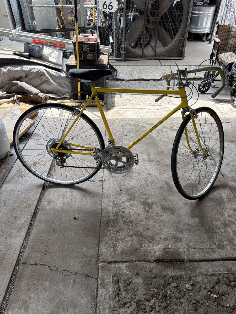 Vintage Yellow Schwinn Varsity 10-Speed Road Bike