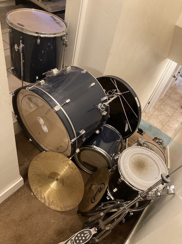 Pearl Forum Series Drum Kit - Without Snare