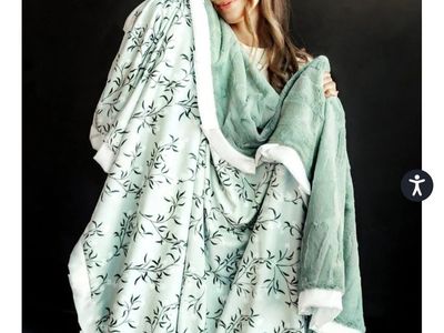 NEW Minky Couture Jasmine Monster Blanket