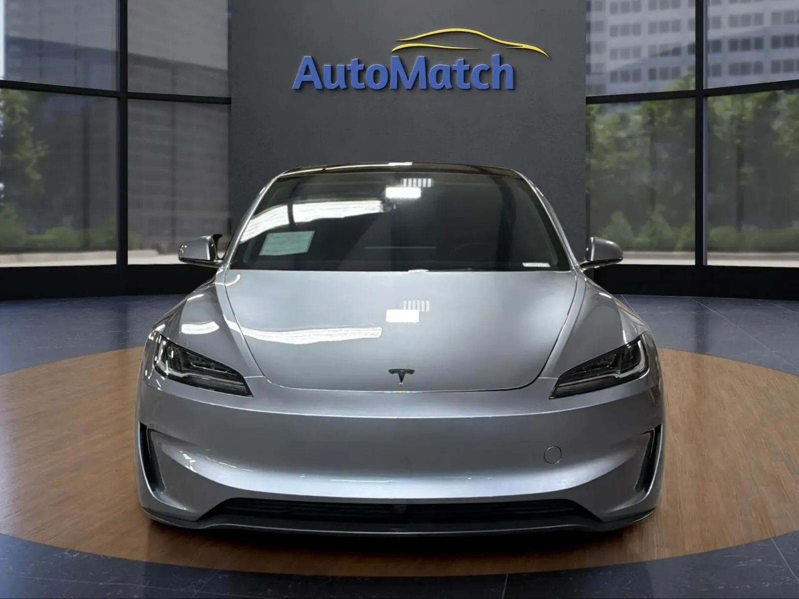Main image 3