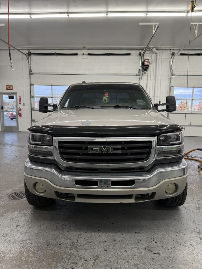 2005 GMC 2500 