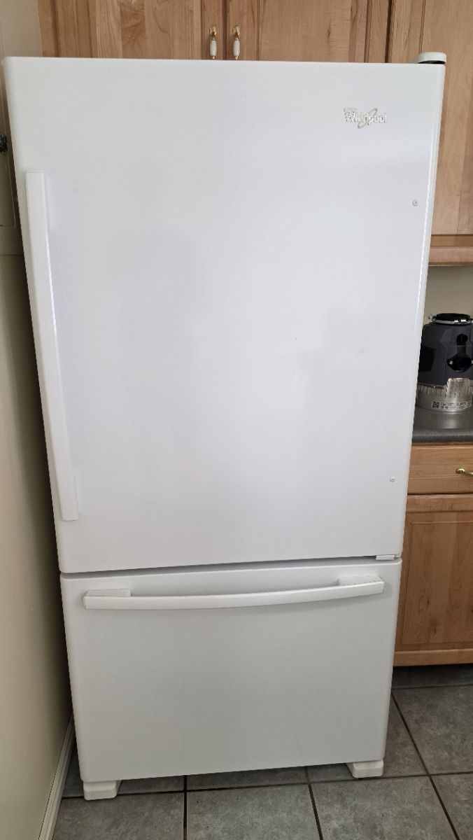 Used Refrigerator with bottom freezer