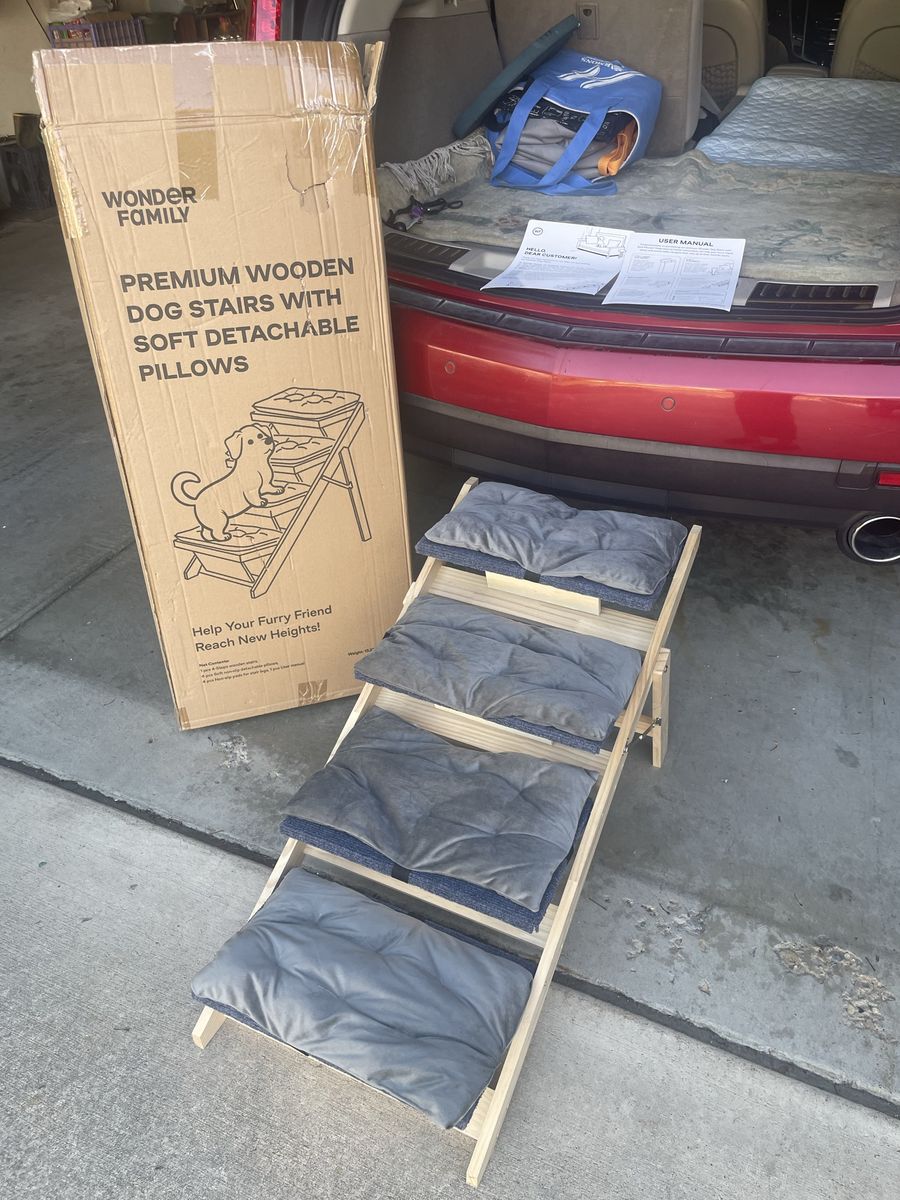 Portable pet stairs/ramp